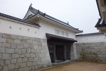 本丸門枡形内２