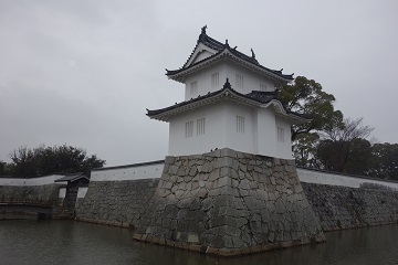 大手隅櫓と大手門２