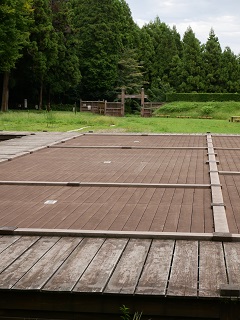 御主殿床（推定復元）