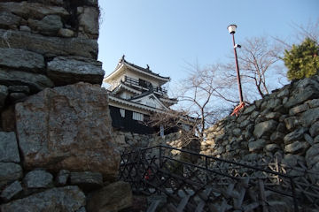 天守曲輪石垣と天守