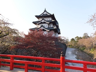 下乗橋から天守