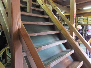天守内階段