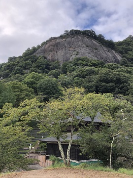 ふれあいの館と岩殿城要害部