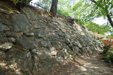 南城石垣（南西側）