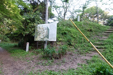 天守曲輪方面と八幡台櫓跡方面