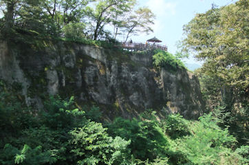 馬場の崖と水の手展望台