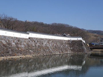 鍛冶曲輪外から