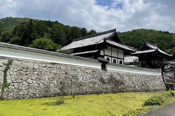 興禅寺石垣・水堀