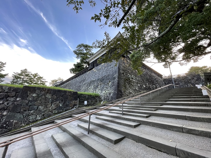 二之丸下ノ段から二之丸