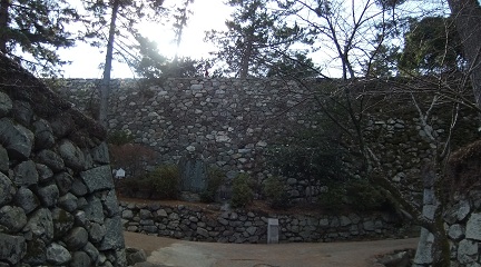 本丸下段の石垣