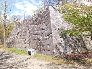 本丸石垣を北西側から