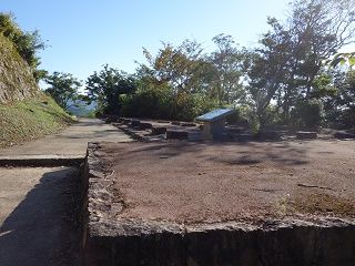 具足蔵・武器蔵跡