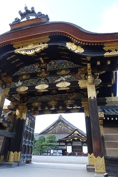 二の丸御殿唐門＋御殿