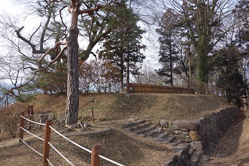 乾櫓石垣（場内側）