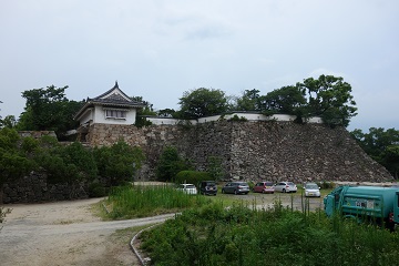 不明門の側面[本丸：下の段より]