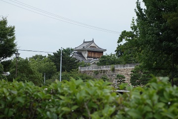 月見櫓[二の丸側から]