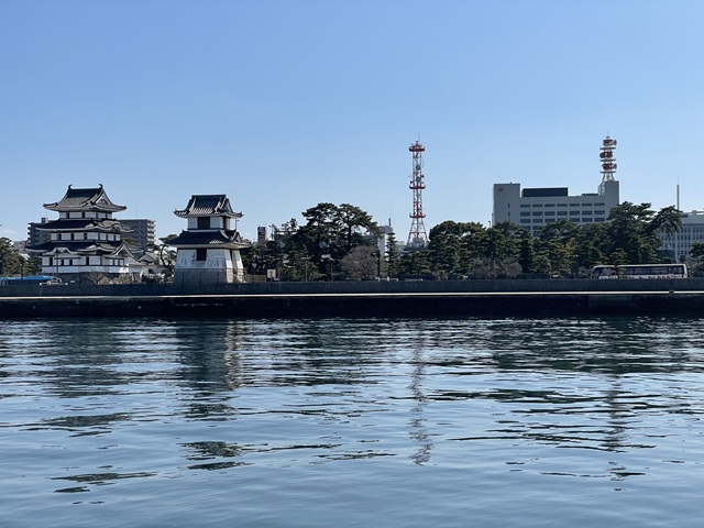 海側からの二の丸・北の丸方面