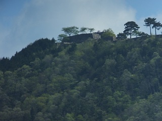 和田山料金所から見上げた竹田城