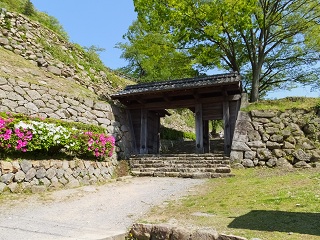二ノ丸下の城門