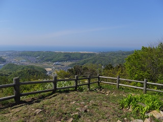 天守台から日本海