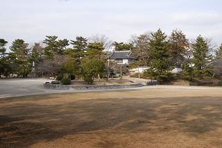 本丸外観を二ノ丸