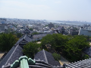 大天守から二の門櫓と乾櫓